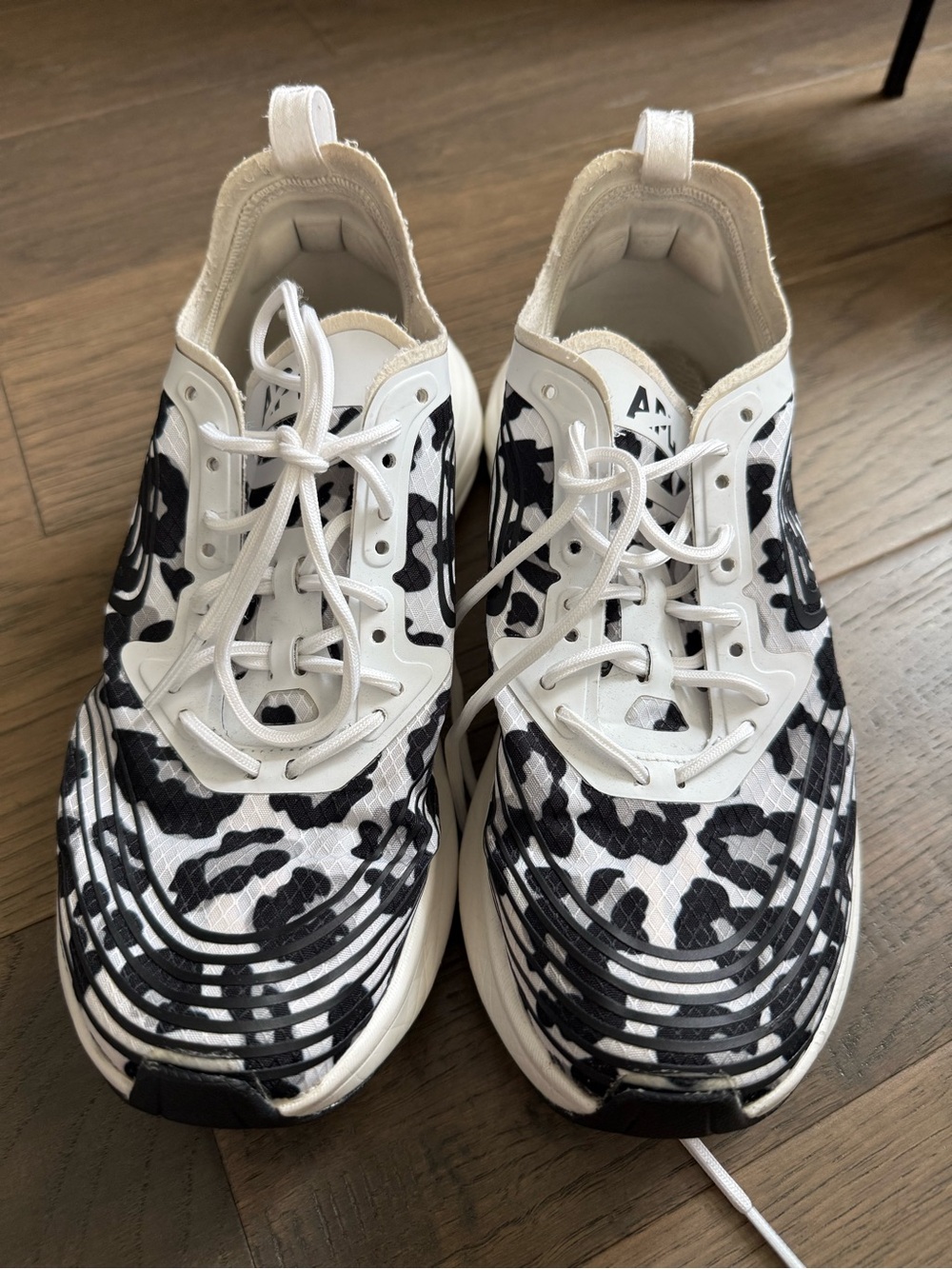 APL White Black Leopard-Print Sneakers shoes 5.5 6